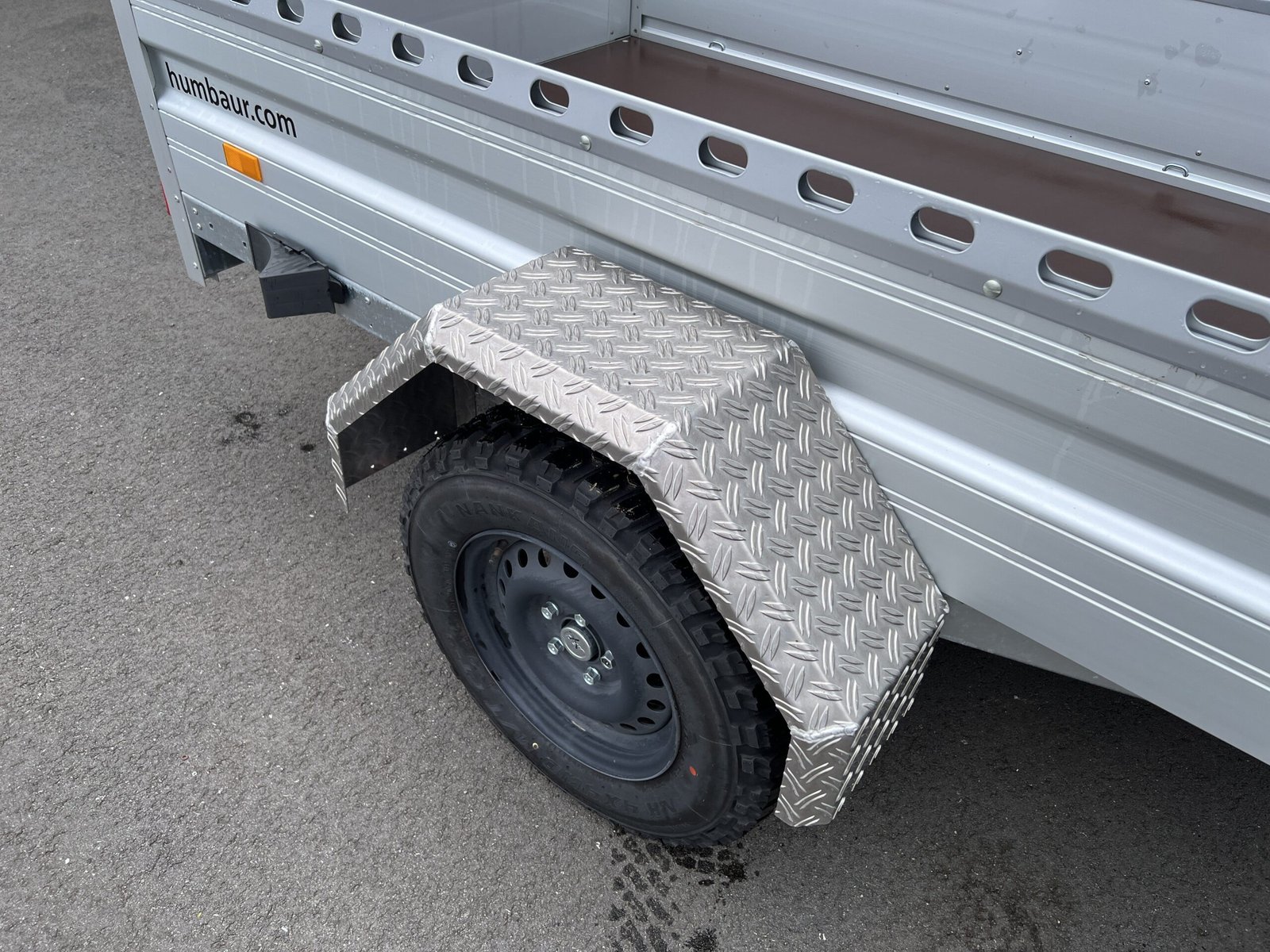 HUMBAUR HA132513 KV Kastenanhaenger klappbare Vorderwand Hochplane – Bild 5